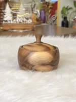 قندان چوبی ماسون مدل هیراد در دکور پذیرایی